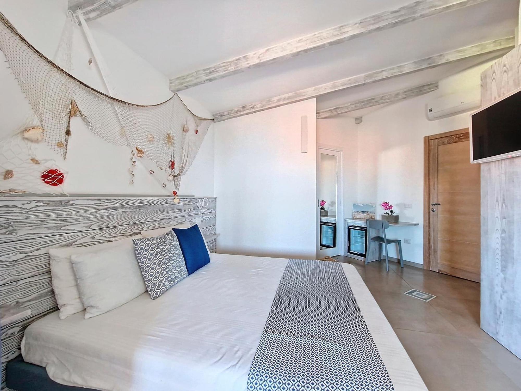 L'Onda Marina Hotel Castelsardo Eksteriør billede
