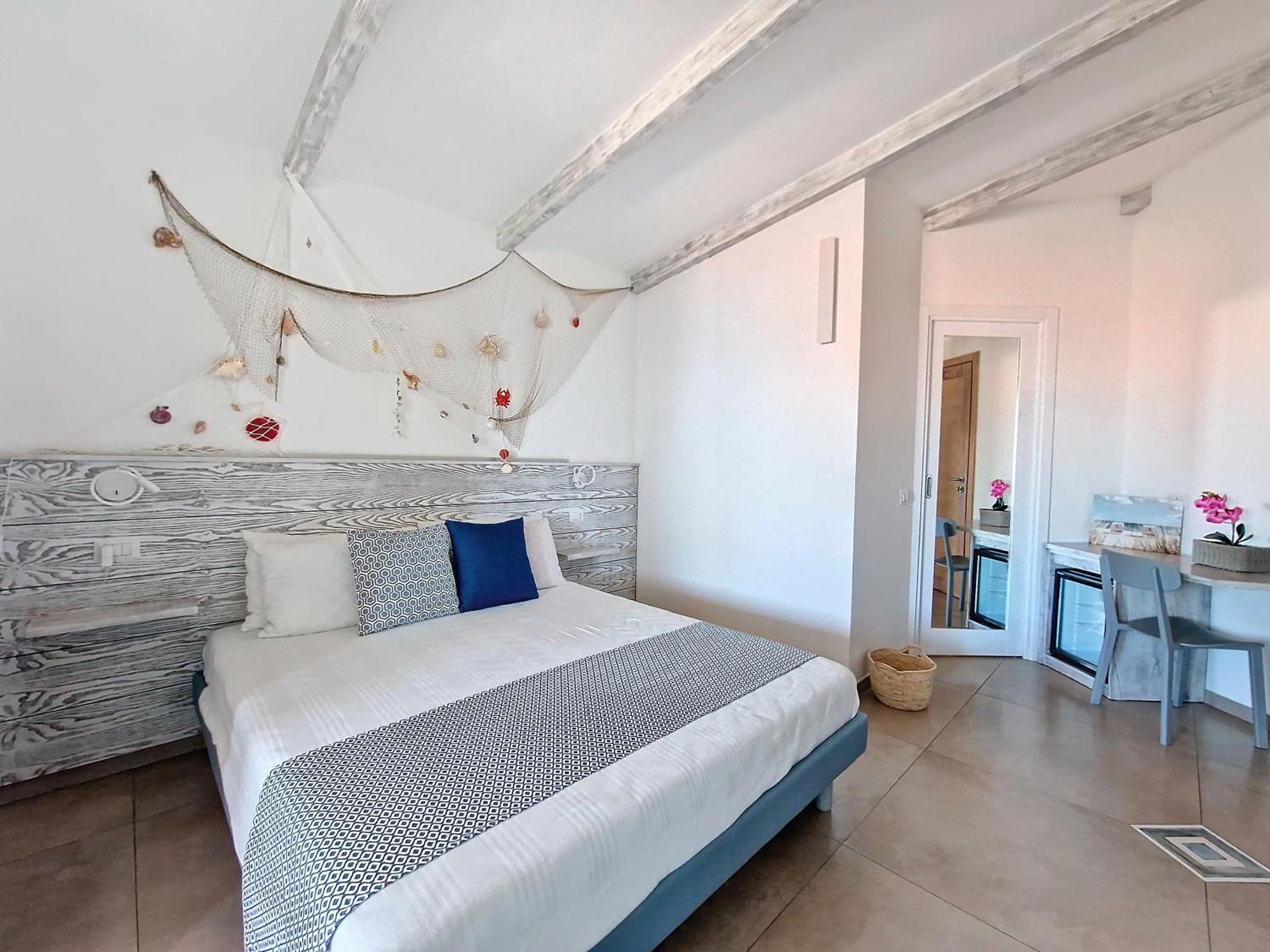 L'Onda Marina Hotel Castelsardo Eksteriør billede